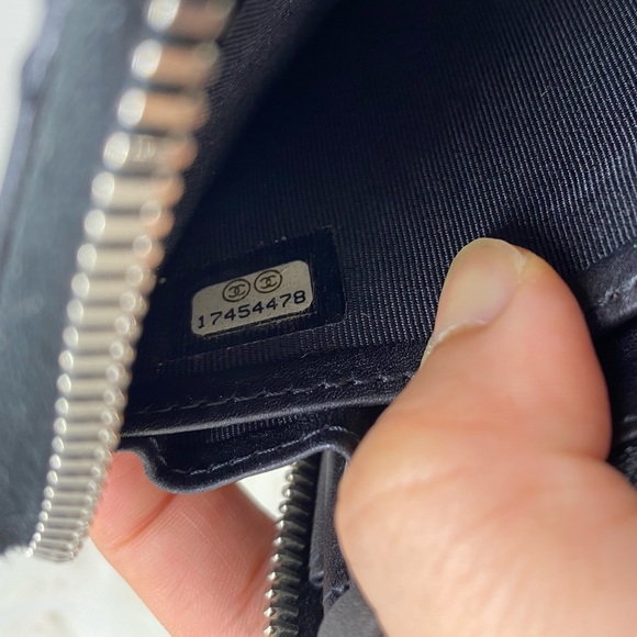 Chanel Hampton Black lambskin wallet - Picture 5 of 10